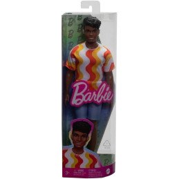 BARBIE PAPUSA BAIAT FASHIONISTAS CU TRICOU CU DUNGI ALBE SI PORTOCALII SI APARATE AUDITIVE | 1Buy.ro