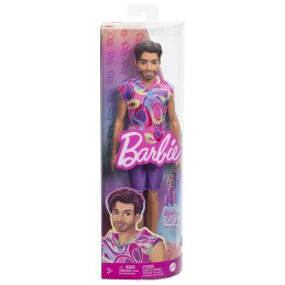 BARBIE PAPUSA BAIAT FASHIONISTAS BRUNET CU BARBA SI TRICOU CU GLUGA | 1Buy.ro