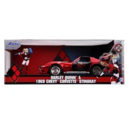 MASINUTA DIN METAL HARLEY QUINN 1969 CHEVY CORVETTE SCARA 1:24 | 1Buy.ro