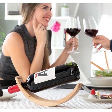Suport din lemn pentru sticle de vin cu efect de plutire | MARKETPLACE SHOPPING CENTER