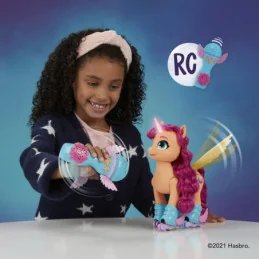 MY LITTLE PONY CANTA SI PATINEAZA CU SUNNY | MARKETPLACE SHOPPING CENTER