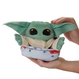STAR WARS BABY YODA MANDALORIANUL SE ASCUNDE | MARKETPLACE SHOPPING CENTER