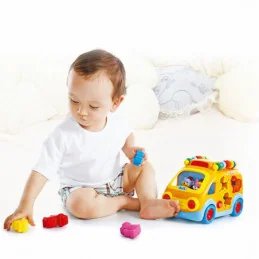 CAMIONETA CU FORME SUNETE SI LUMINI | MARKETPLACE SHOPPING CENTER